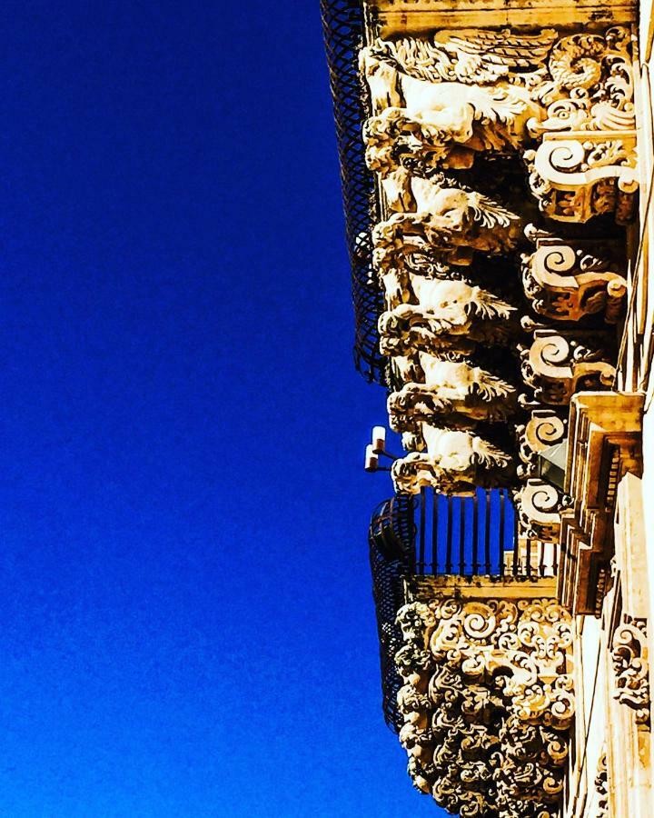 A 50 Passi Dal Tempio Di Apollo Syracuse Exterior foto