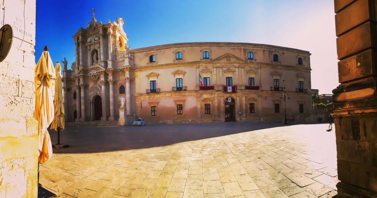 A 50 Passi Dal Tempio Di Apollo Syracuse Exterior foto